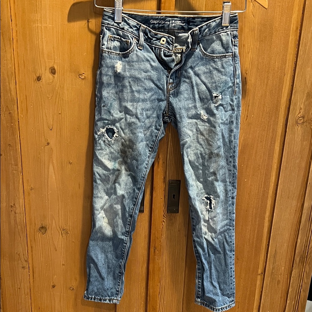 GAP Girlfriend size 8 regular Distressed Skinny Jeans - Blue